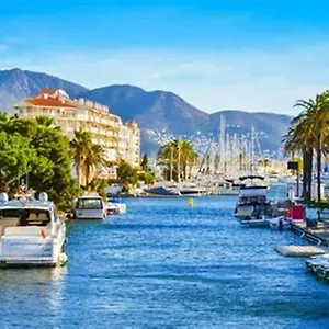 https://port-ducal-apartamento-en-la-playa-de-la-rubina.topcostabravahotels.com